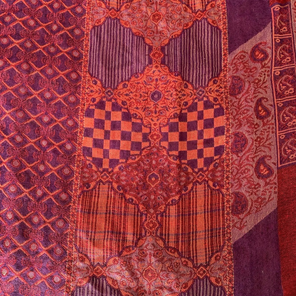 Pattern scarf - Picture 2 of 2